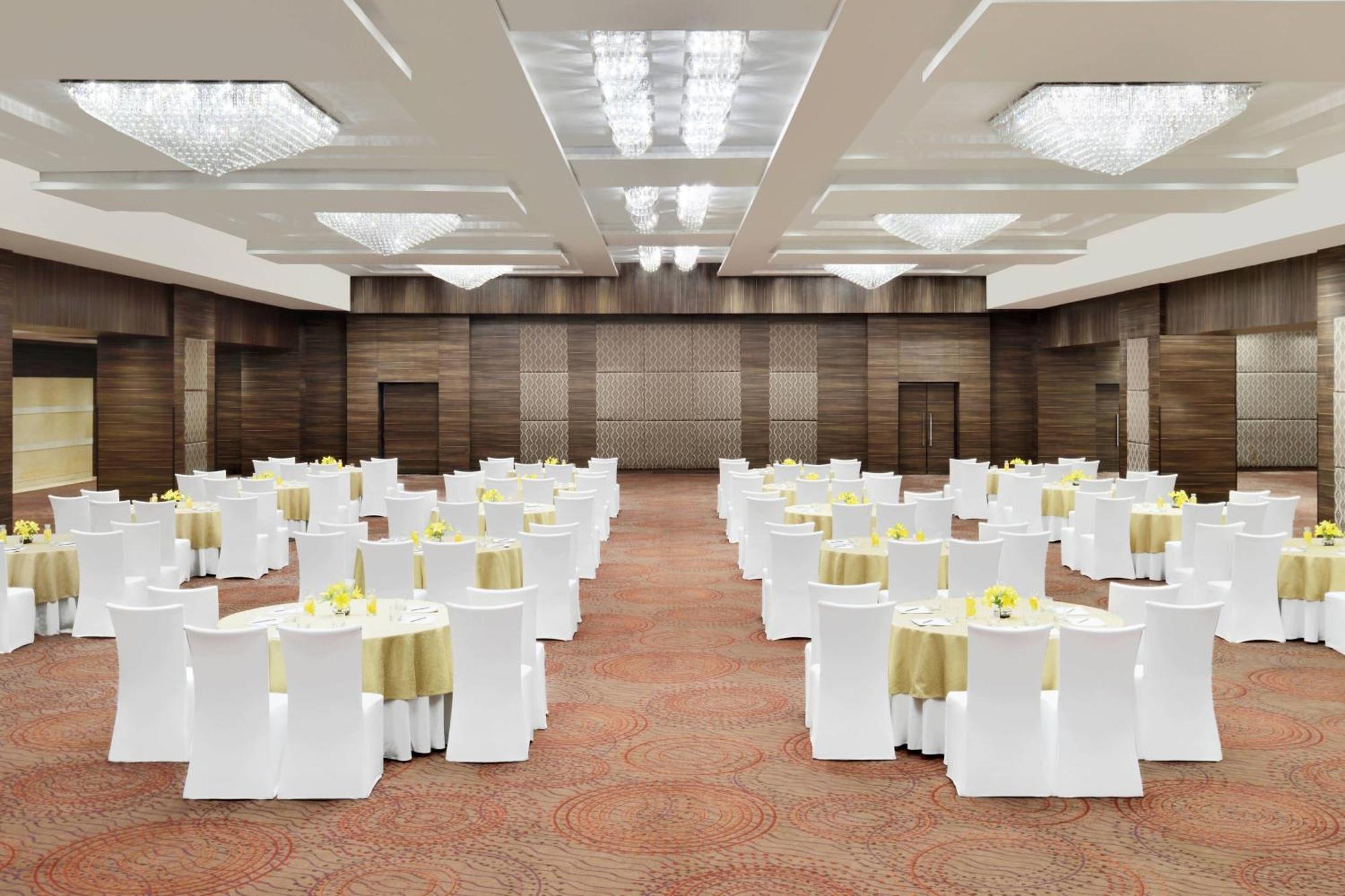 Jaipur Marriott Hotel Kültér fotó The Grand Ballroom